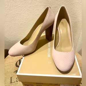 Michael Kors Susan Flex Pump Embossed Soft Pink